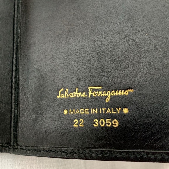 Sold / Salvatore Ferragamo calf skin wallet - Picture 3 of 7
